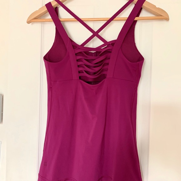 Lululemon Hot to Street Tank - Picture 4 of 5